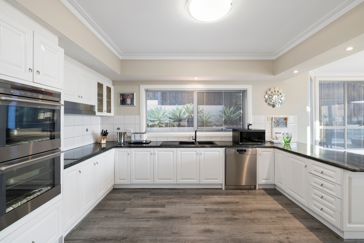 6-bedroom house at 13 JAMES STREET, Mordialloc VIC 3195, , Victoria