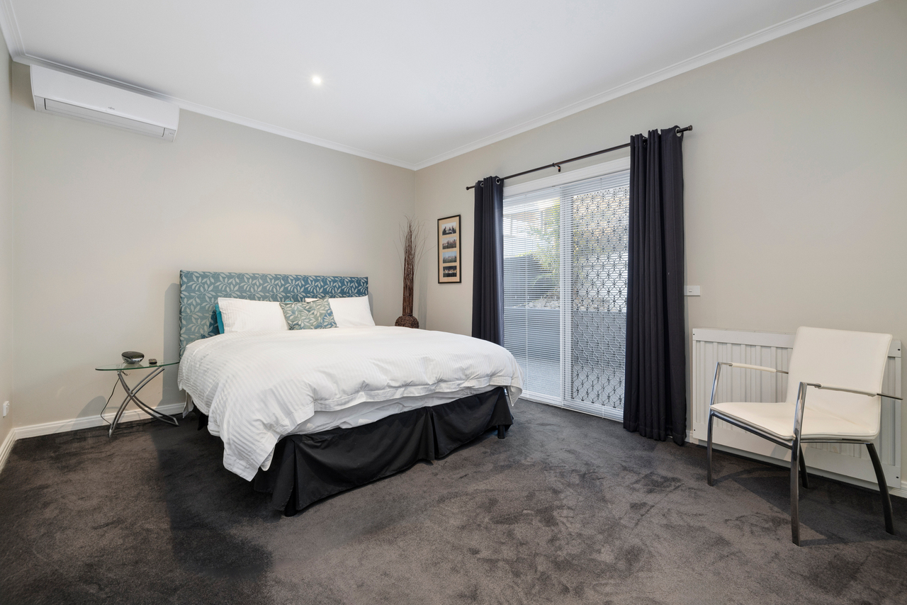 6-bedroom house at 13 JAMES STREET, Mordialloc VIC 3195, , Victoria