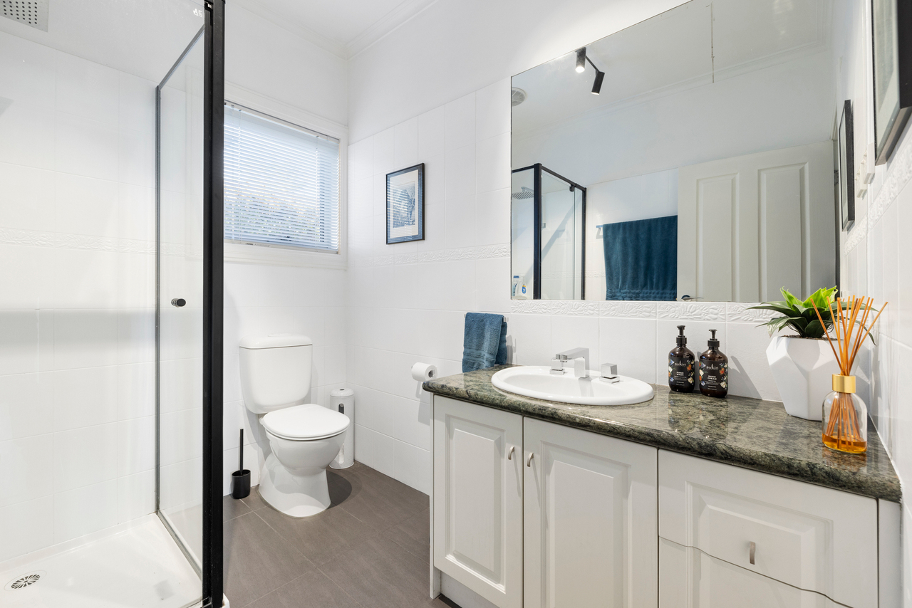 6-bedroom house at 13 JAMES STREET, Mordialloc VIC 3195, , Victoria