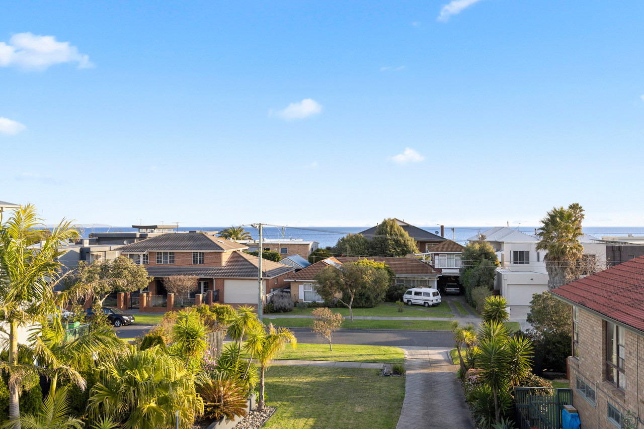 6-bedroom house at 13 JAMES STREET, Mordialloc VIC 3195, , Victoria