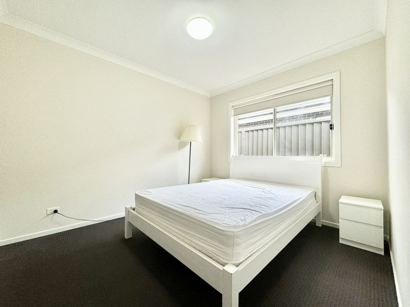 Photo - 13 Jamestown Avenue, Denham Court NSW 2565 - Image 4