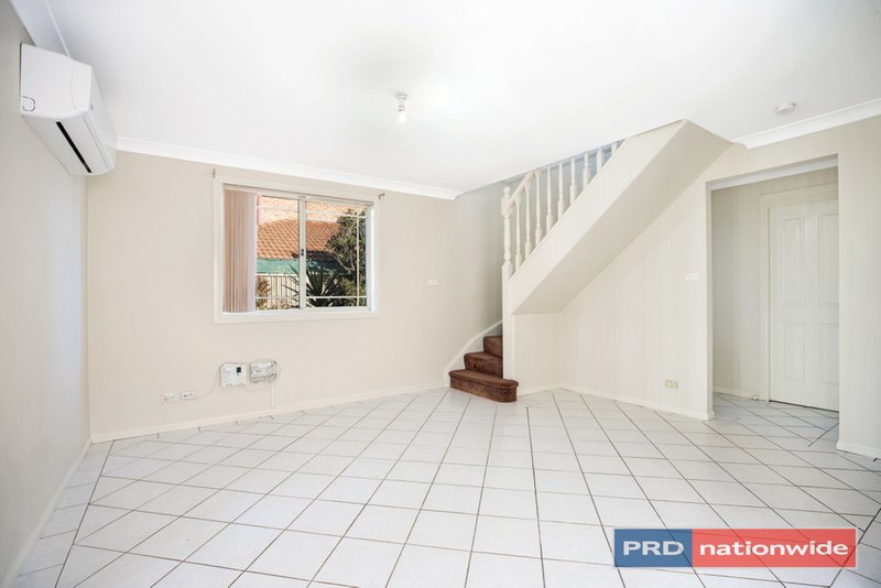 Photo - 1/3 Jean Street, Kingswood NSW 2747 - Image 2