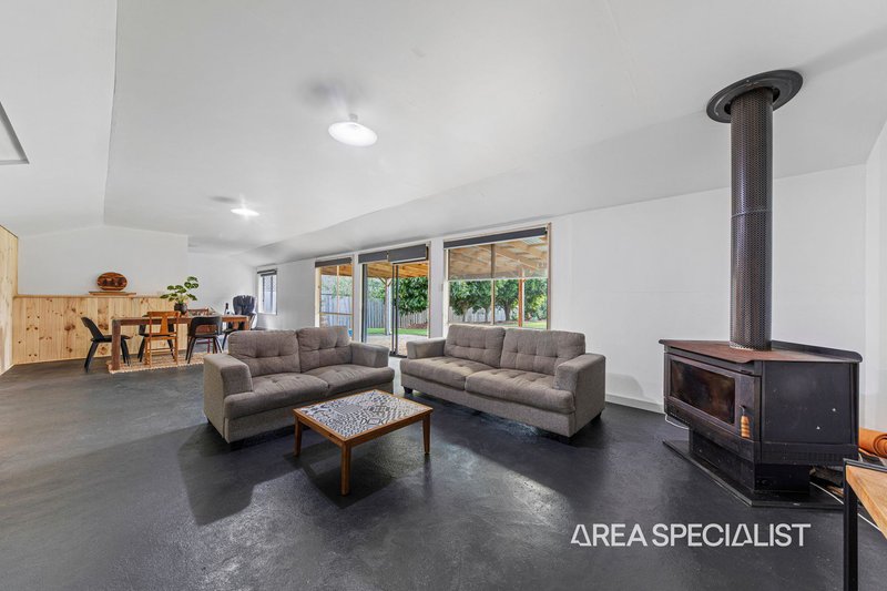 Photo - 13 Jefferson Road, Garfield VIC 3814 - Image 10