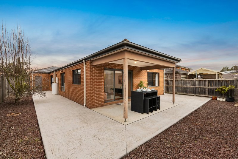 Photo - 13 Jellis Avenue, South Morang VIC 3752 - Image 9