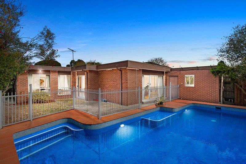 Photo - 13 Jennifer Street, Cheltenham VIC 3192 - Image 4