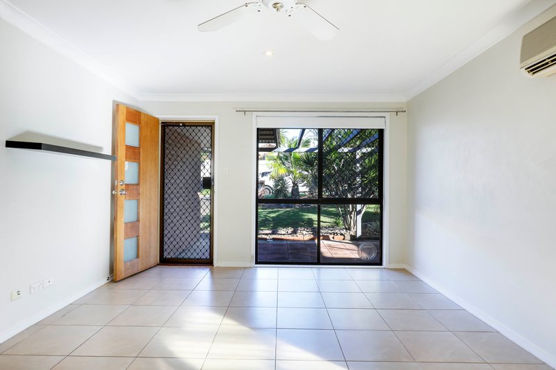 Photo - 1/3 Jessica Court, Arundel QLD 4214 - Image 4