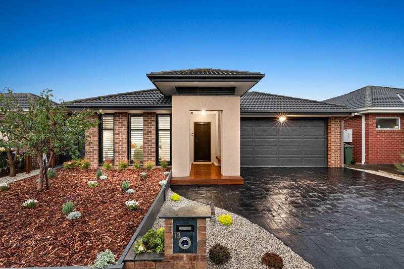 13 Jezwing Avenue, South Morang VIC 3752