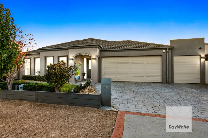 13 Jindabyne Avenue, Taylors Hill VIC 3037