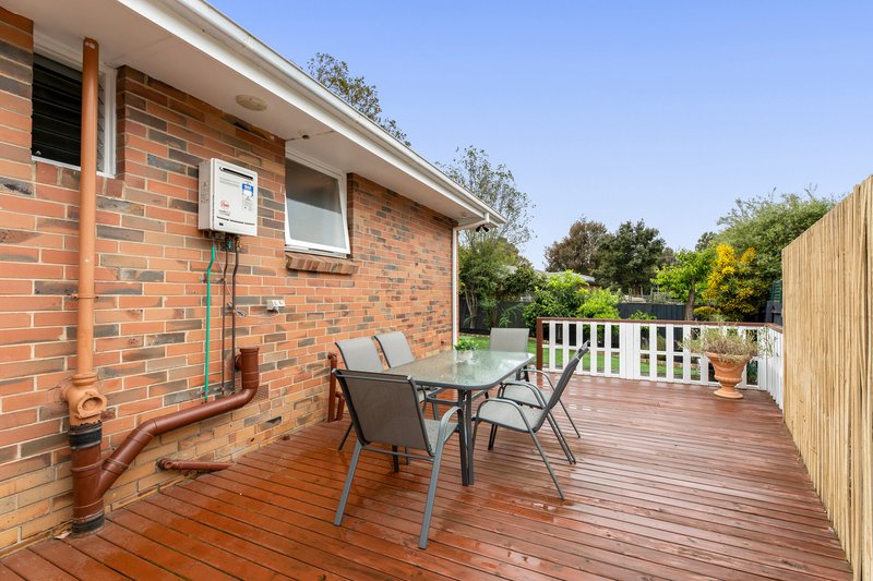 Photo - 13 Jobert Court, Blackburn South VIC 3130 - Image 12