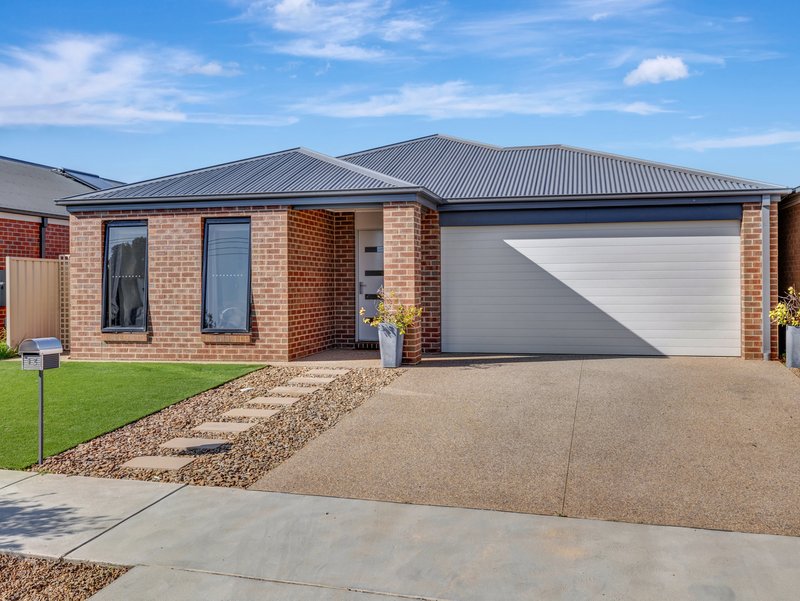 Photo - 13 Joyce Way, Wangaratta VIC 3677 - Image 12