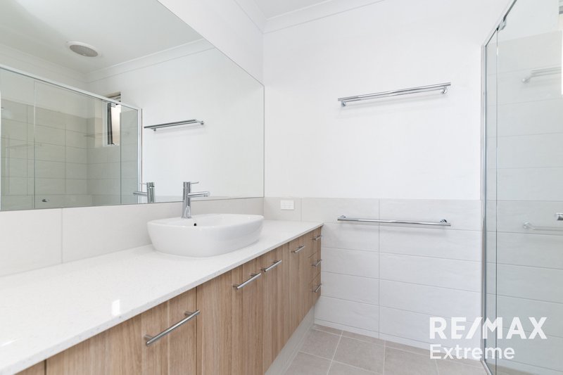 Photo - 13 Junonia Way, Jindalee WA 6036 - Image 5