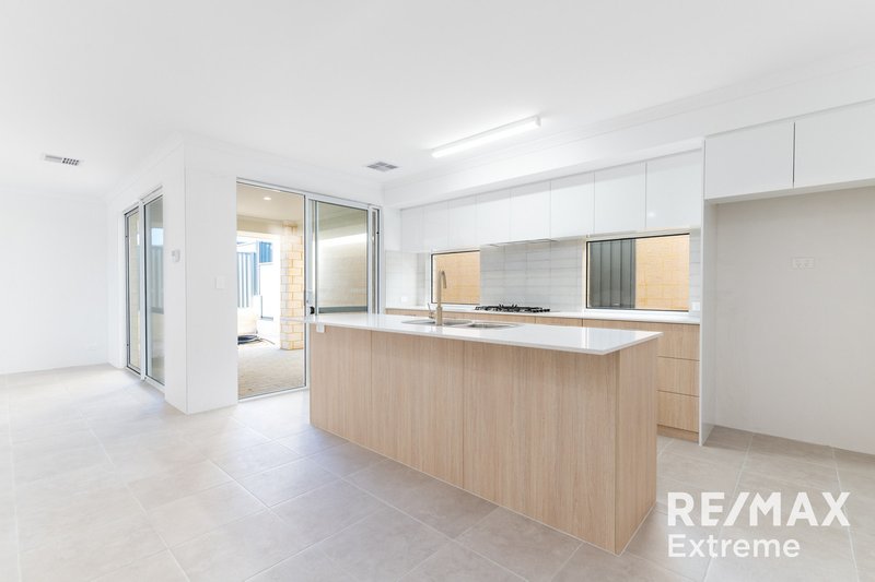 Photo - 13 Junonia Way, Jindalee WA 6036 - Image 8