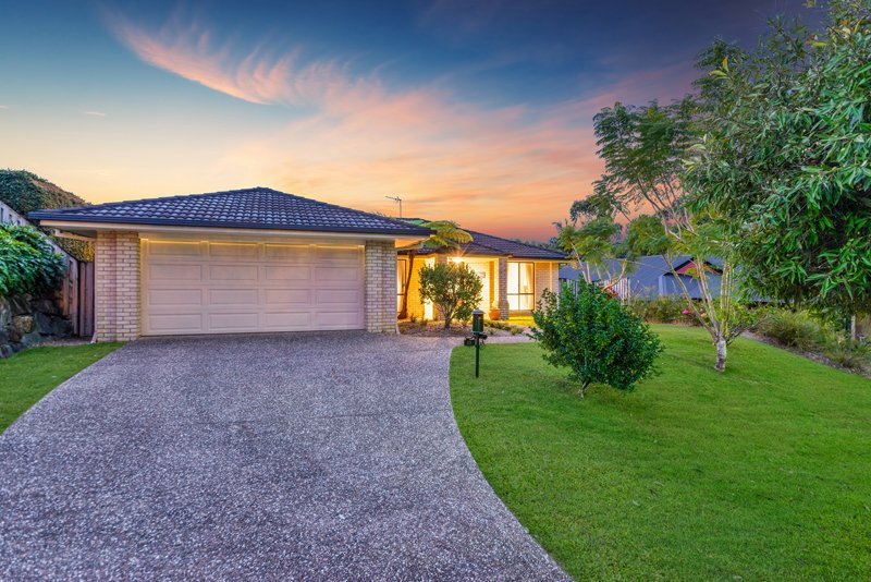 13 Kanangra Crescent, Pacific Pines QLD 4211