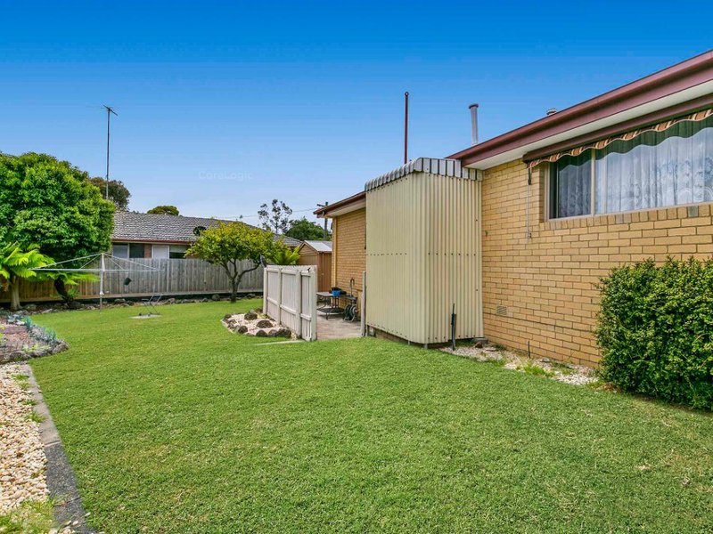 Photo - 13 Kashmir Crescent, Frankston VIC 3199 - Image 12