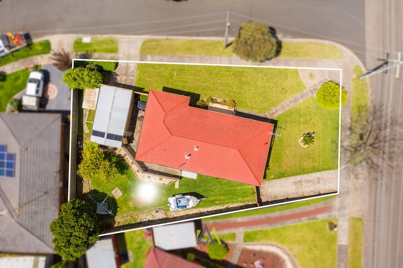 Photo - 13 Kashmir Crescent, Frankston VIC 3199 - Image 13