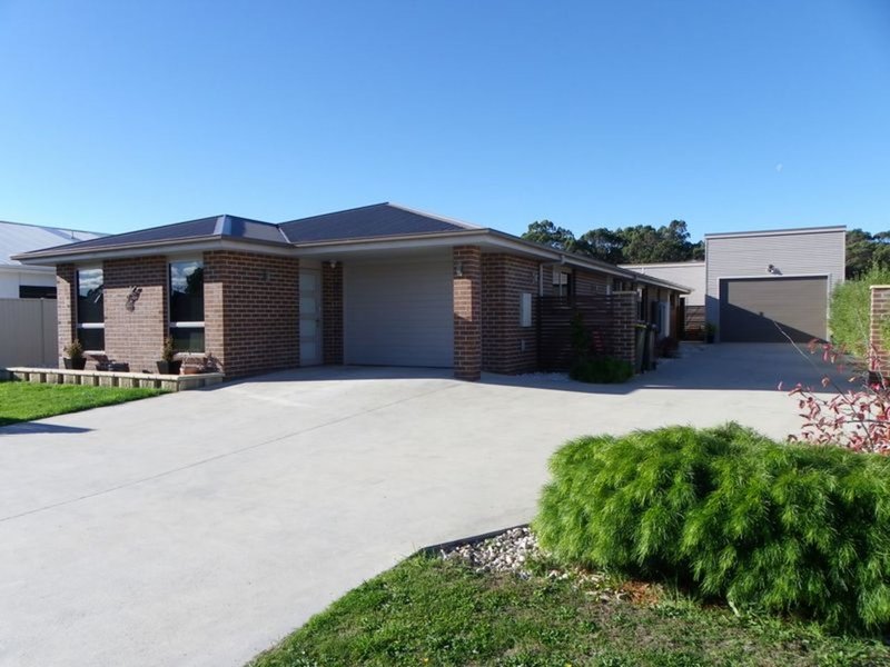 Photo - 13 Katelyn Drive, Wynyard TAS 7325 - Image 17