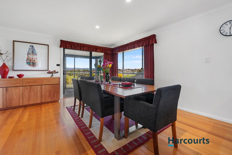 Photo - 13 Kaye Elizabeth Place, Deloraine TAS 7304 - Image 9