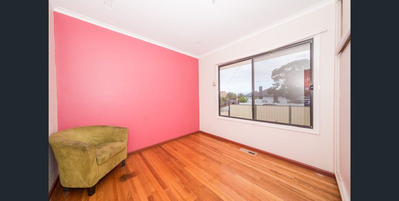 Photo - 13 Keith Crescent, Broadmeadows VIC 3047 - Image 6