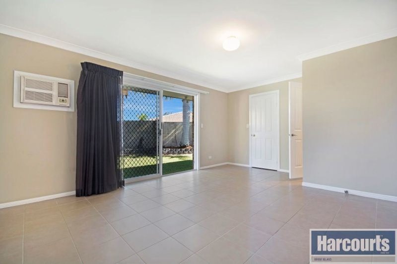 Photo - 13 Keith Ct , Sandstone Point QLD 4511 - Image 11