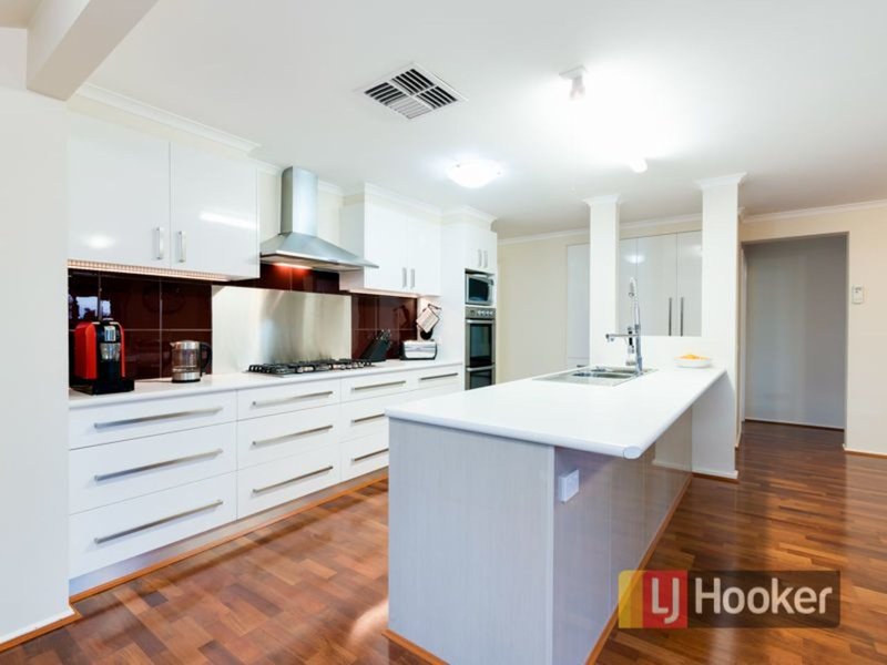 Photo - 13 Keller Court, Hampton Park VIC 3976 - Image 2