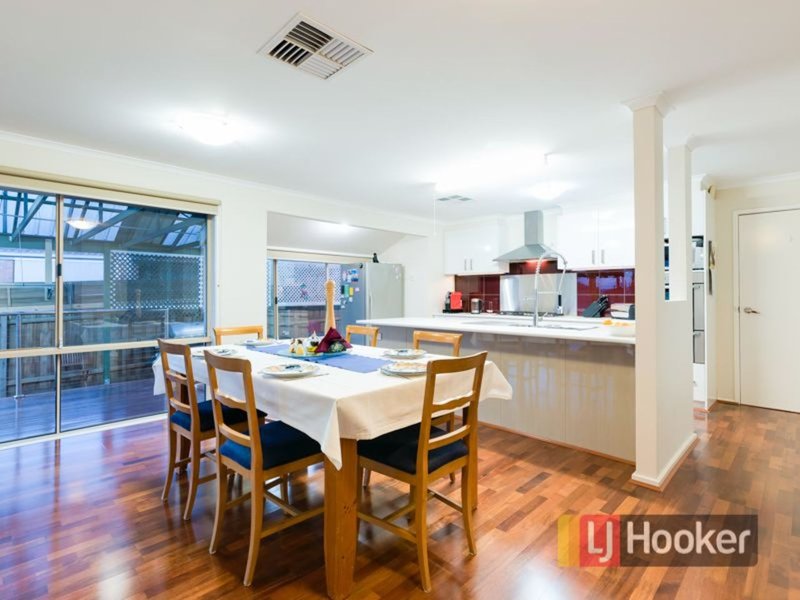 Photo - 13 Keller Court, Hampton Park VIC 3976 - Image 4