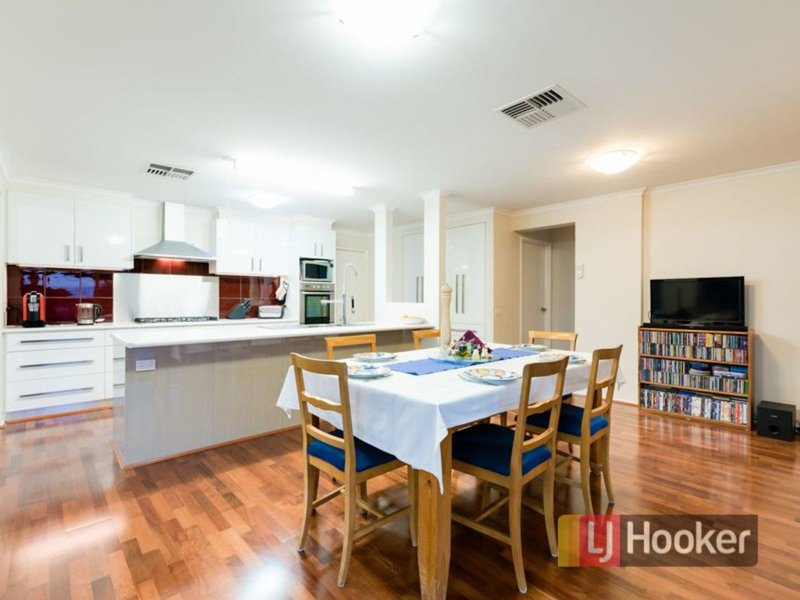 Photo - 13 Keller Court, Hampton Park VIC 3976 - Image 6