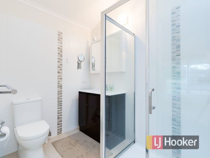 Photo - 13 Keller Court, Hampton Park VIC 3976 - Image 11