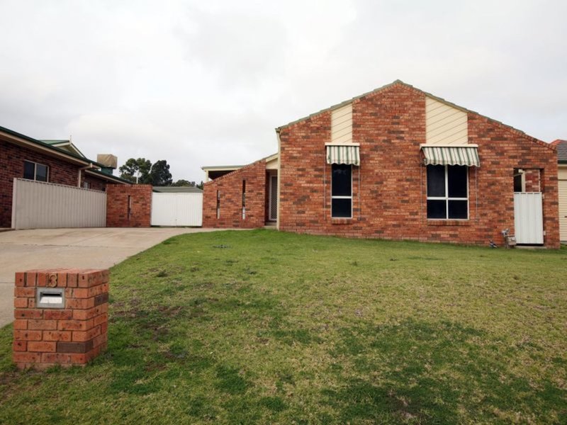 13 Kenneally Street, Kooringal NSW 2650