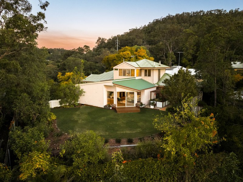 Photo - 13 Keryn Place, Keperra QLD 4054 - Image 2