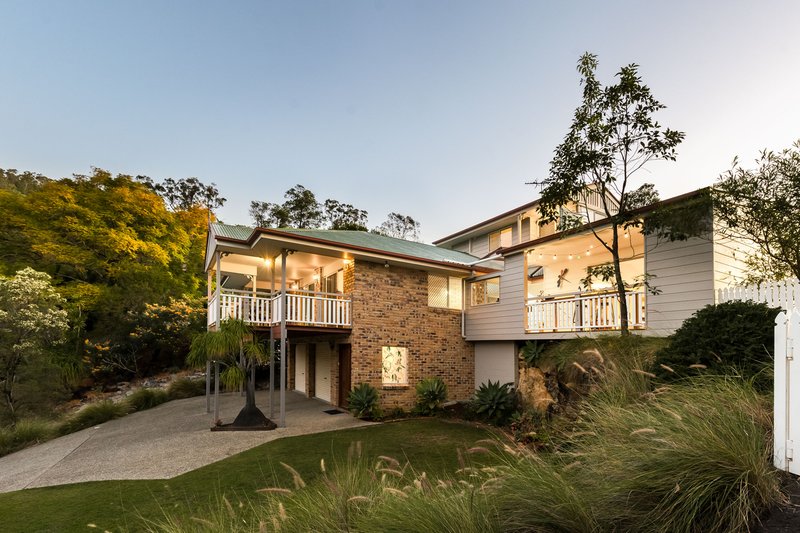 Photo - 13 Keryn Place, Keperra QLD 4054 - Image 3