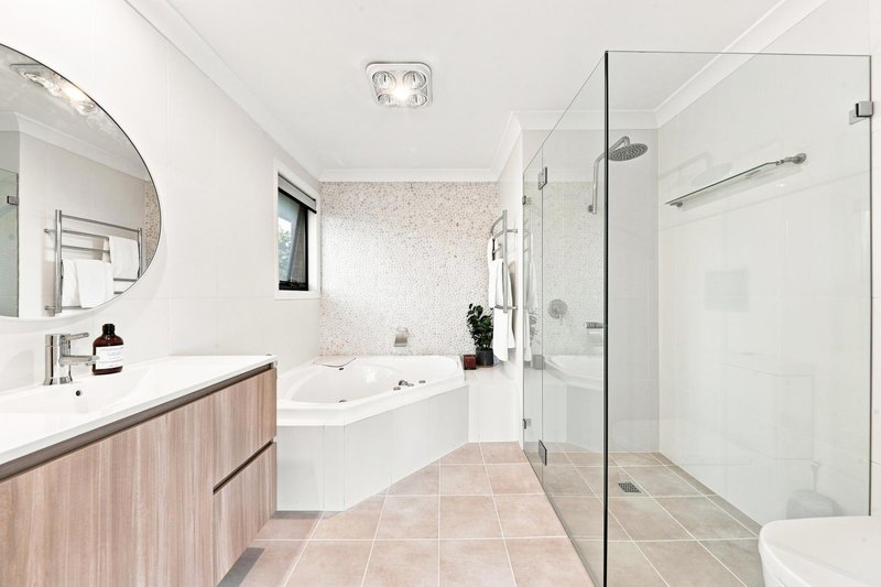 Photo - 13 Kildare Grove, Killarney Heights NSW 2087 - Image 14