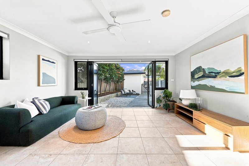 Photo - 13 Kildare Grove, Killarney Heights NSW 2087 - Image 24