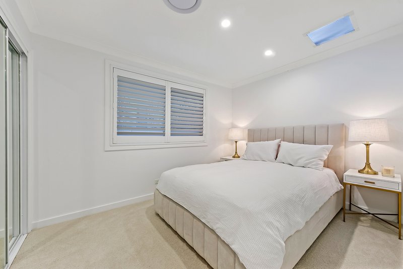 Photo - 13 Kimberley Court, Bella Vista NSW 2153 - Image 15