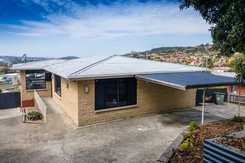 13 Kinarra Crescent, Chigwell TAS 7011