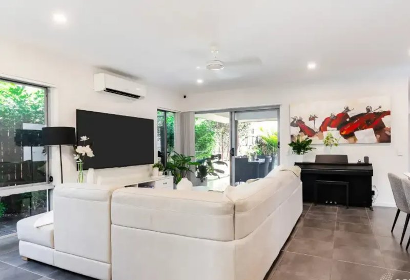 Photo - 13 King Orchid Circuit, Coomera QLD 4209 - Image 3
