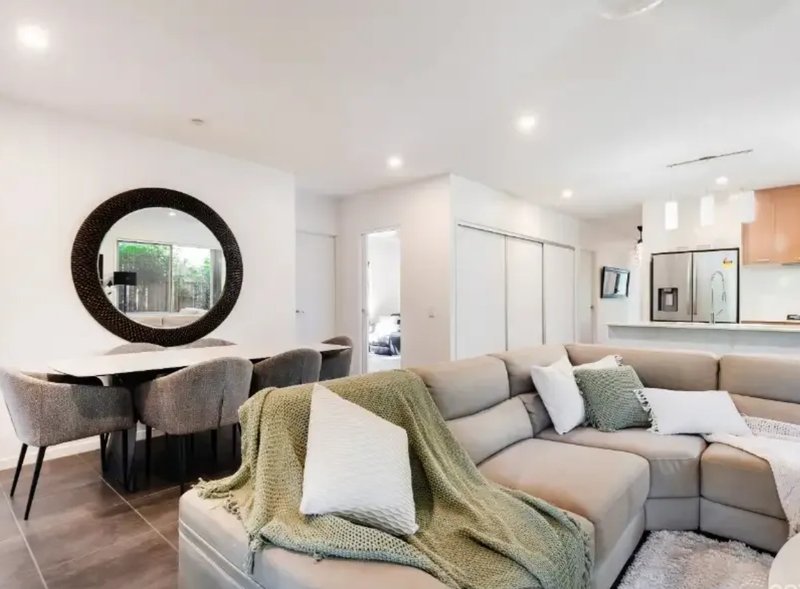 Photo - 13 King Orchid Circuit, Coomera QLD 4209 - Image 4