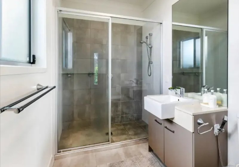 Photo - 13 King Orchid Circuit, Coomera QLD 4209 - Image 12