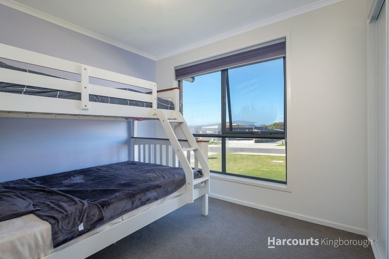 Photo - 13 Kingsgate Circle, Huntingfield TAS 7055 - Image 11