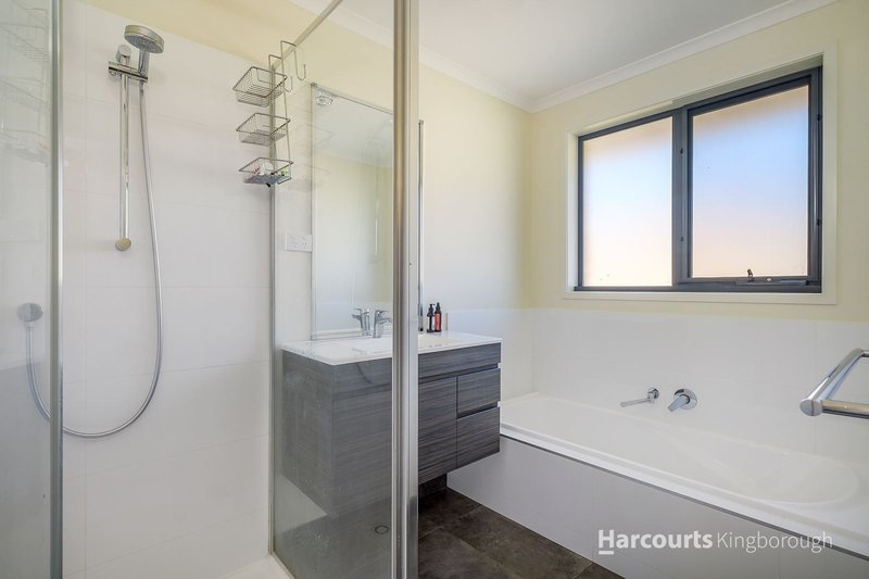 Photo - 13 Kingsgate Circle, Huntingfield TAS 7055 - Image 12