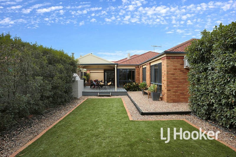 Photo - 13 Kingsley Avenue, Point Cook VIC 3030 - Image 11