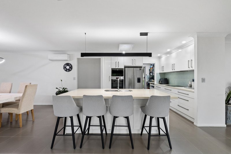 Photo - 13 Korsman Drive, Thornlands QLD 4164 - Image 2