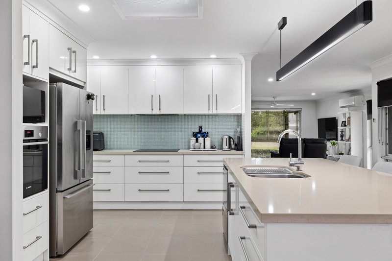 Photo - 13 Korsman Drive, Thornlands QLD 4164 - Image 6