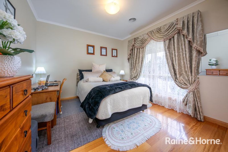 Photo - 13 Kumbari Court, New Gisborne VIC 3438 - Image 17