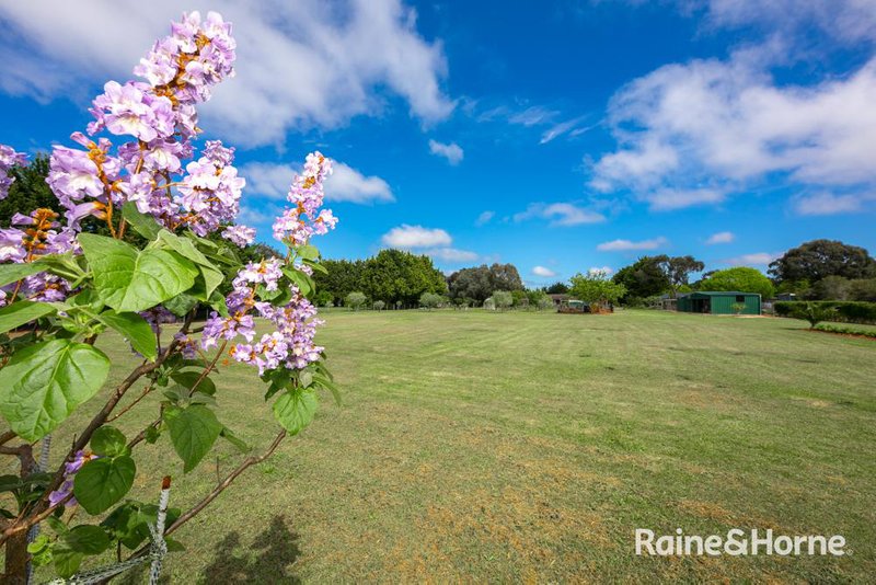 Photo - 13 Kumbari Court, New Gisborne VIC 3438 - Image 22