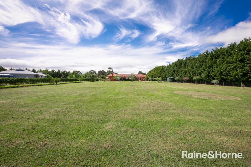 Photo - 13 Kumbari Court, New Gisborne VIC 3438 - Image 23