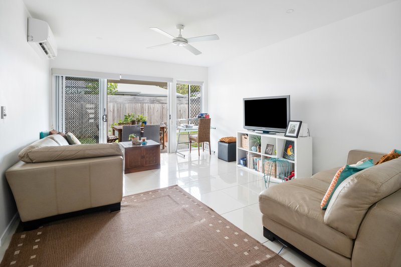 Photo - 13 Kwila Crescent, Peregian Springs QLD 4573 - Image 2