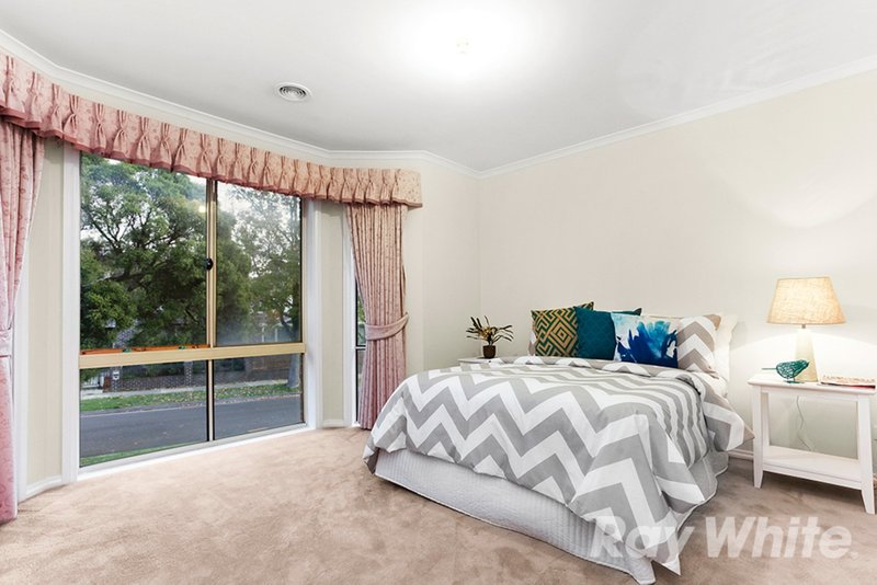 Photo - 1/3 Kwinana Street, Glen Waverley VIC 3150 - Image 10