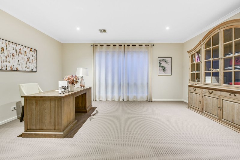 Photo - 13 Lagrange Mews, Keysborough VIC 3173 - Image 12