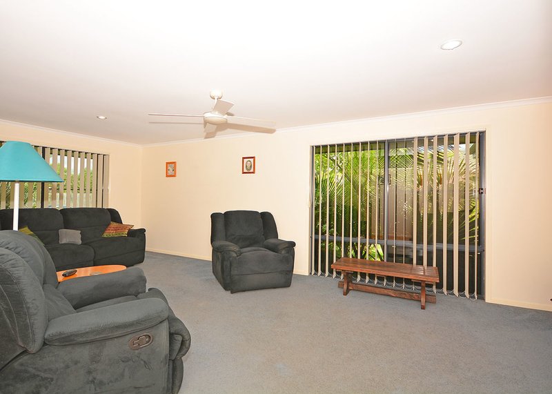 Photo - 13 Lakeridge Drive, Dundowran QLD 4655 - Image 7