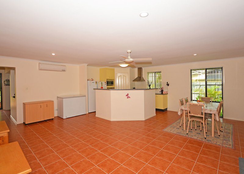 Photo - 13 Lakeridge Drive, Dundowran QLD 4655 - Image 10